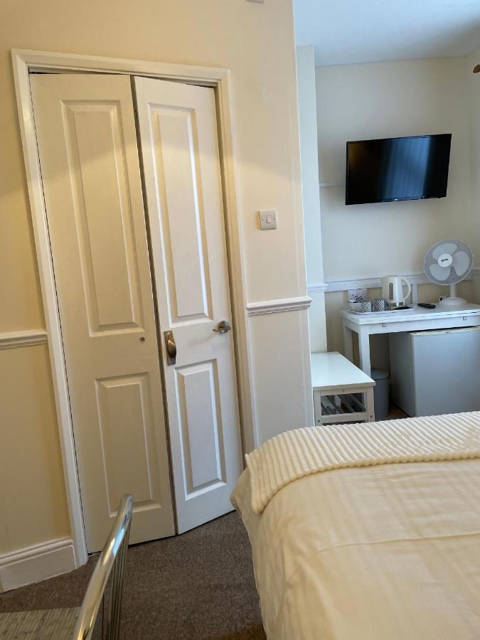 Caris Guest House Southend-on-Sea Esterno foto