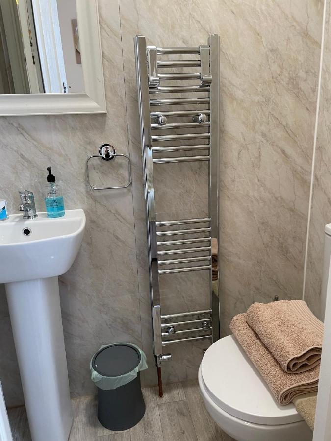 Caris Guest House Southend-on-Sea Esterno foto