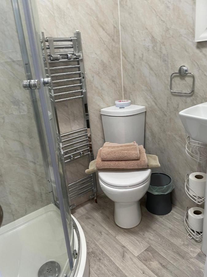 Caris Guest House Southend-on-Sea Esterno foto